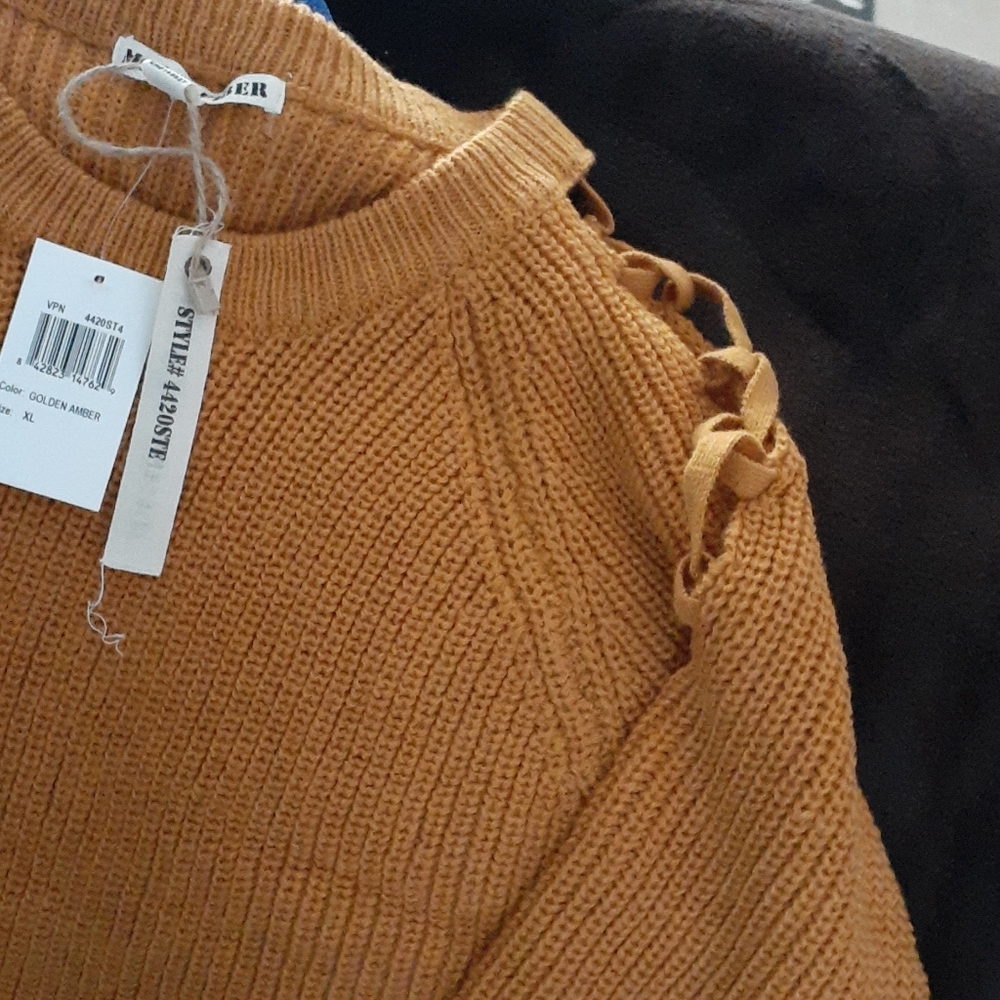 Sweater - Picture 2 of 2